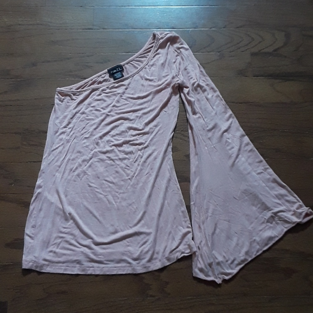 Like new one shoulder bell bottom sleeve